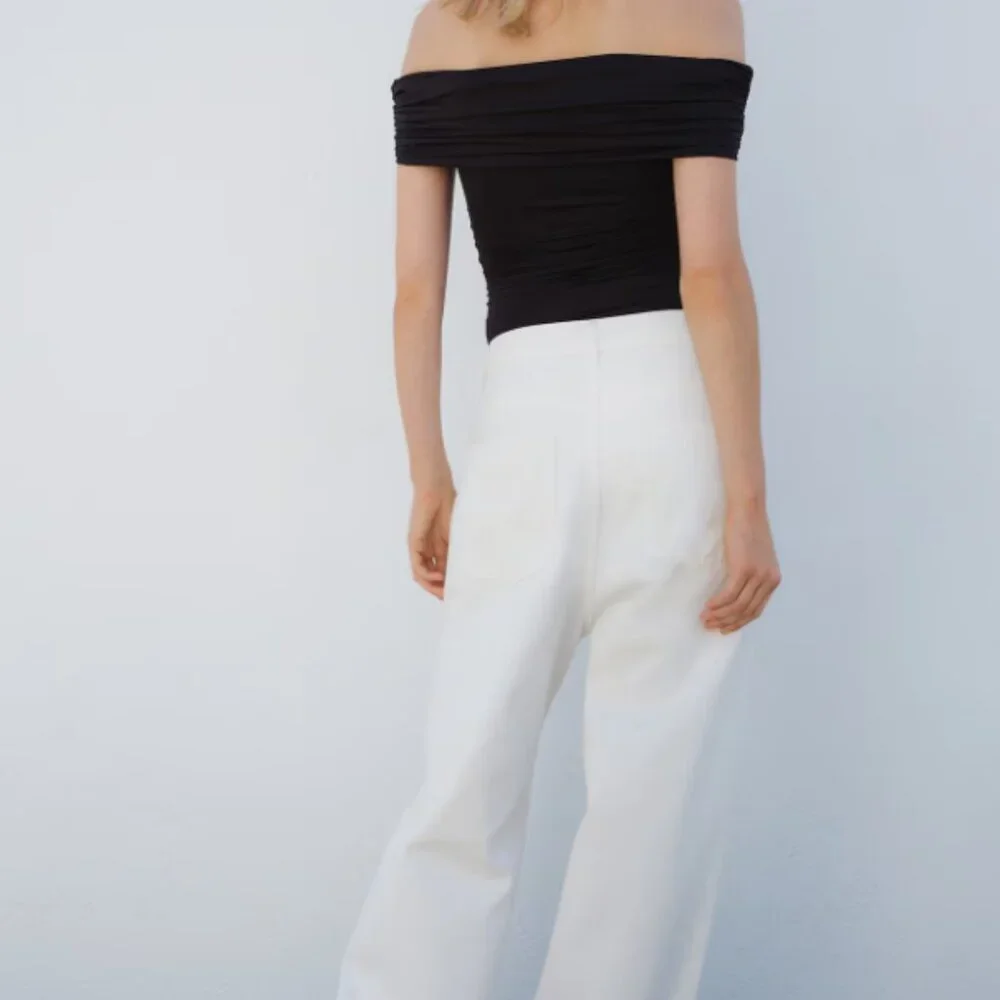 NWOT H&M Gathered Off-the-Shoulder Bodysuit Black Small - Picture 5 of 7